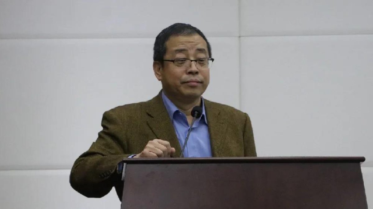 学院邀请岳峰教授做“徐诵明医学讲堂第八讲：书法 医学 医生”学术讲座