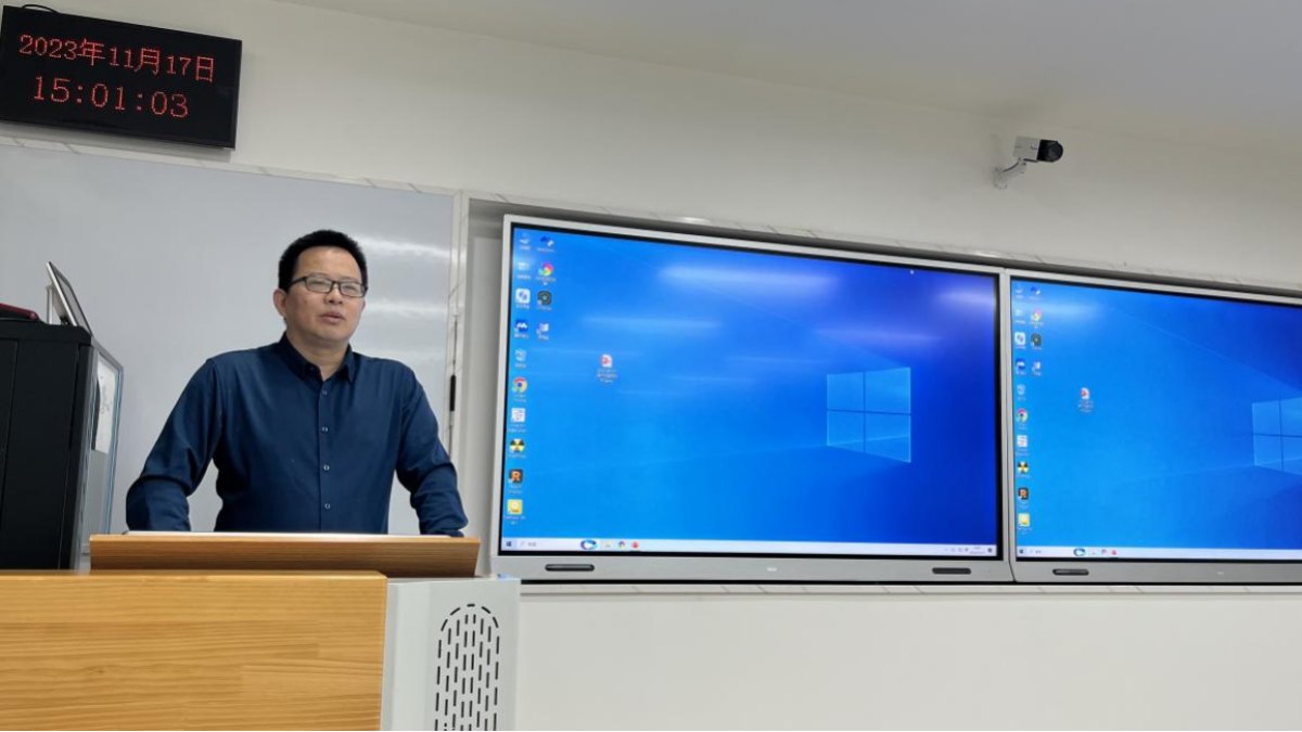 医学院开展研究生学术道德宣讲教育活动