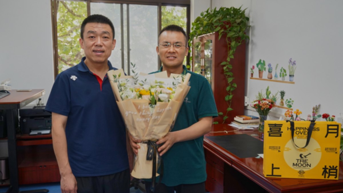 思念寄明月，温情满中秋——学部为全体师生送上双节祝福