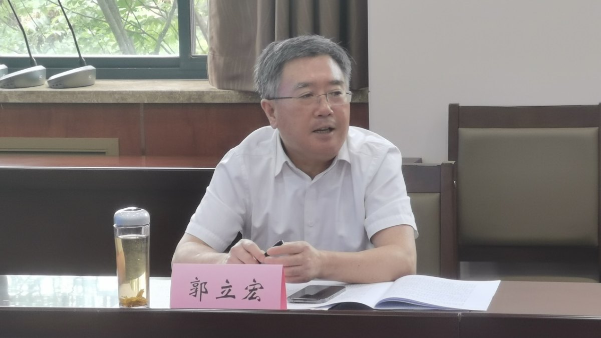 学校召开专题会议研究深入推进学部事业建设工作