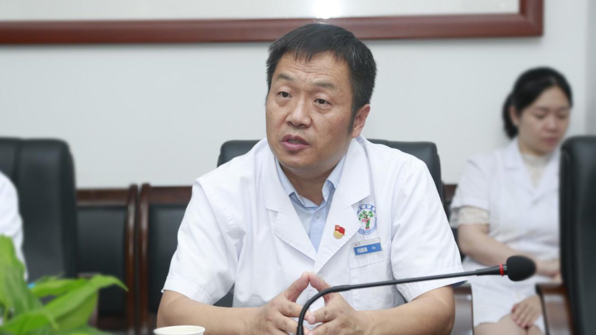 学部与西安市红会医院洽谈合作