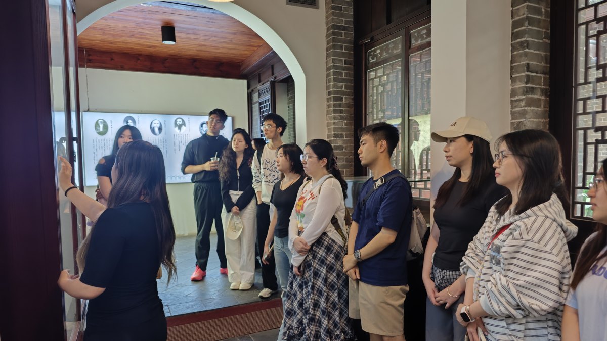 党团共建凝合力 研学践悟启新程 ——医学院党团组织联合开展主题研学活动