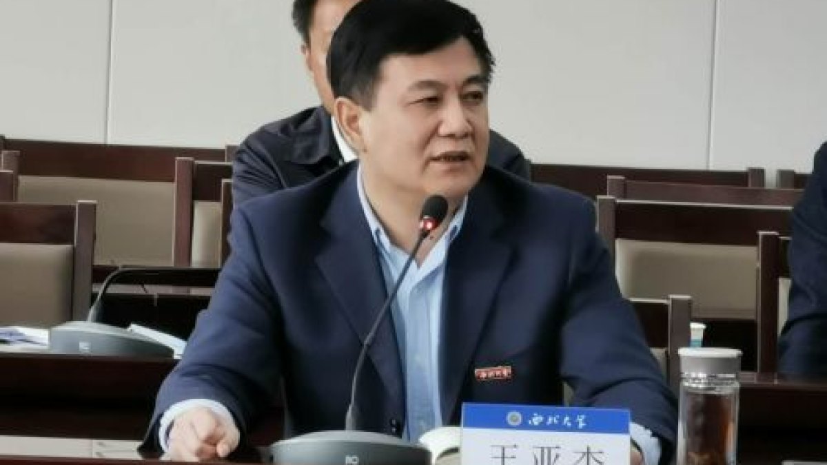 学校召开医学院建设专题工作推进会