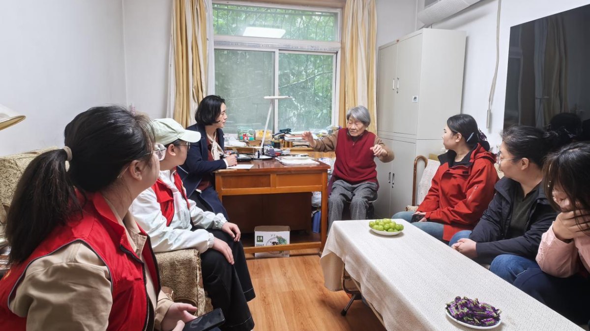 医校携手暖夕阳，金晖助老志愿行 —西北大学医学生社区助老志愿服务